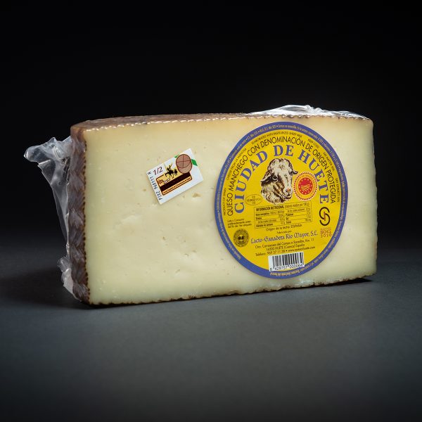 Medio queso manchego etiqueta azul